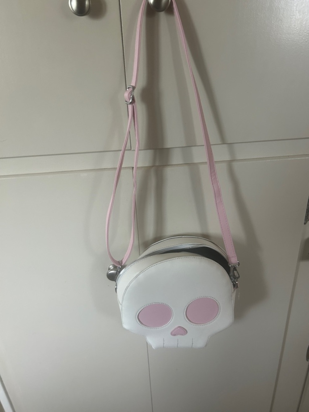 Women or kids Pink & White Skull Crossbody Bag